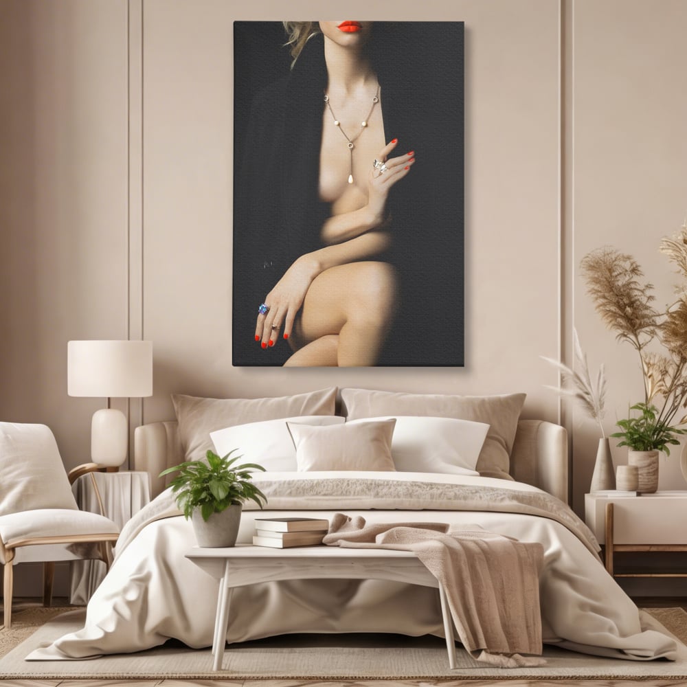 Tablou canvas cu tablou canvas cu portret artistic de femeie, fara rama, pe sasiu de lemn, pe perete intr-un dormitor